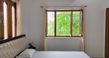 Prasads Homestay Room Type - 202 AC Room