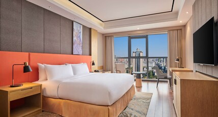 Hilton Garden Inn Wuhan Hankou Room Type - KING GUEST ROOM CITY VIEW