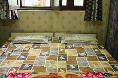 Vaishnavi Guest House