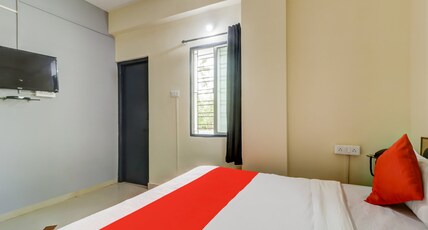 Hotel O The Crown Inn Room Type - Classic