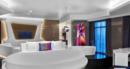 V Hotel Dubai, Curio Collection by Hilton Room Type - ROUND BED VALOR SUITE V Hotel Dubai, Curio Collection by Hilton Room Type - ROUND BED VALOR SUITE