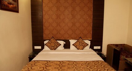 Hotel Galaxy Room Type - STANDARD ROOM