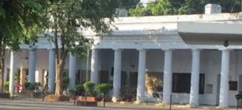 Hotel Lauries  - Tap to explore photos