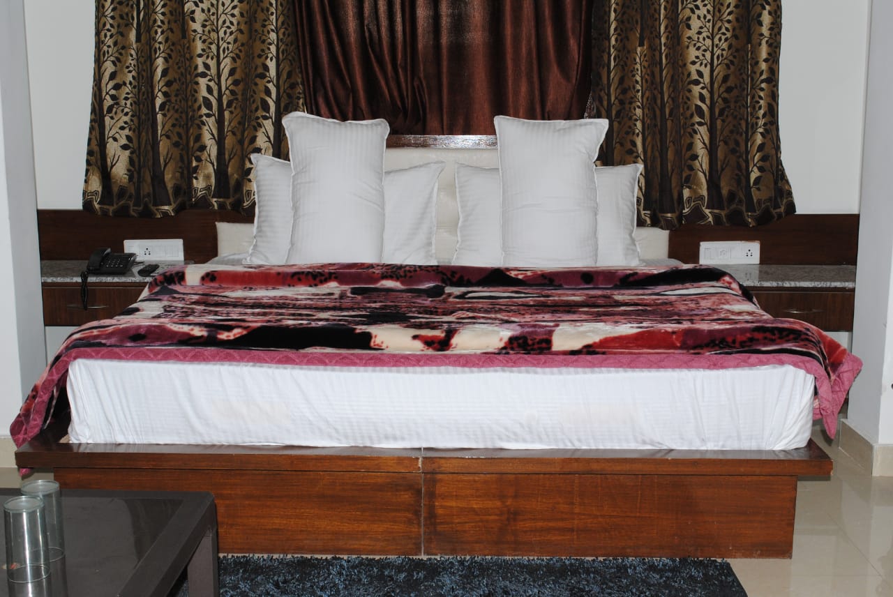 Vinayak Residency - Tap to explore photos