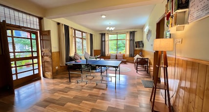 URBAN MONK STAYS MANALI Room Type - Two Room Set with Living Room and Balcony