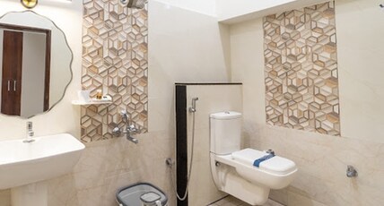 Hotel Elite Inn Room Type - Deluxe Room with City View