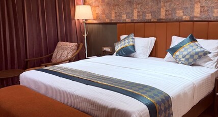 Hosta Inn Hotel And Resort Room Type - Luxury Family And Couple Bedroom with and Private Bathroom Hosta Inn Hotel And Resort Room Type - Luxury Family And Couple Bedroom with and Private Bathroom