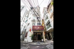 A25 Hotel - Doi Can 1