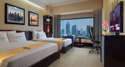 Manhattan Hotel Jakarta Room Type - Executive Triple Room
