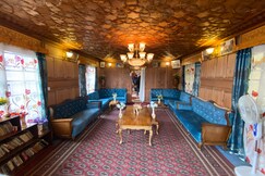 Golden Crown Group Of houseboat