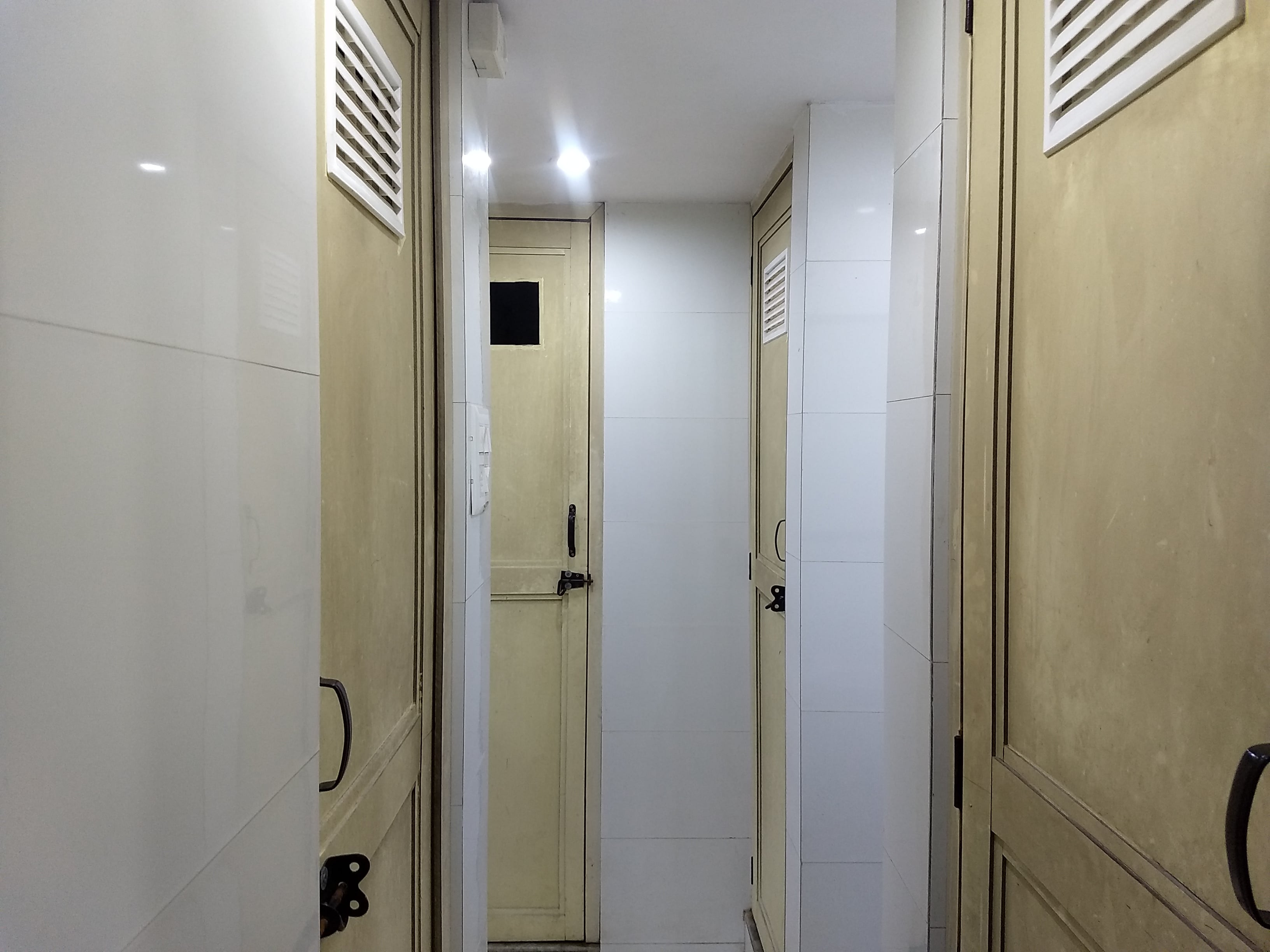 JAGRAJ GUEST HOUSE - Tap to explore photos