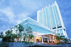 JS Luwansa Hotel and Convention Center
