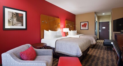 Best Western Plus Fairview Inn & Suites Room Type - Accessible - 2 Queen, Mobility Accessible, Bathtub, Non-Smoking, Full Breakfast Best Western Plus Fairview Inn & Suites Room Type - Accessible - 2 Queen, Mobility Accessible, Bathtub, Non-Smoking, Full Breakfast