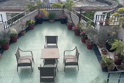 Riverview Haven-Luxury Terrace Penthouse-Lucknow