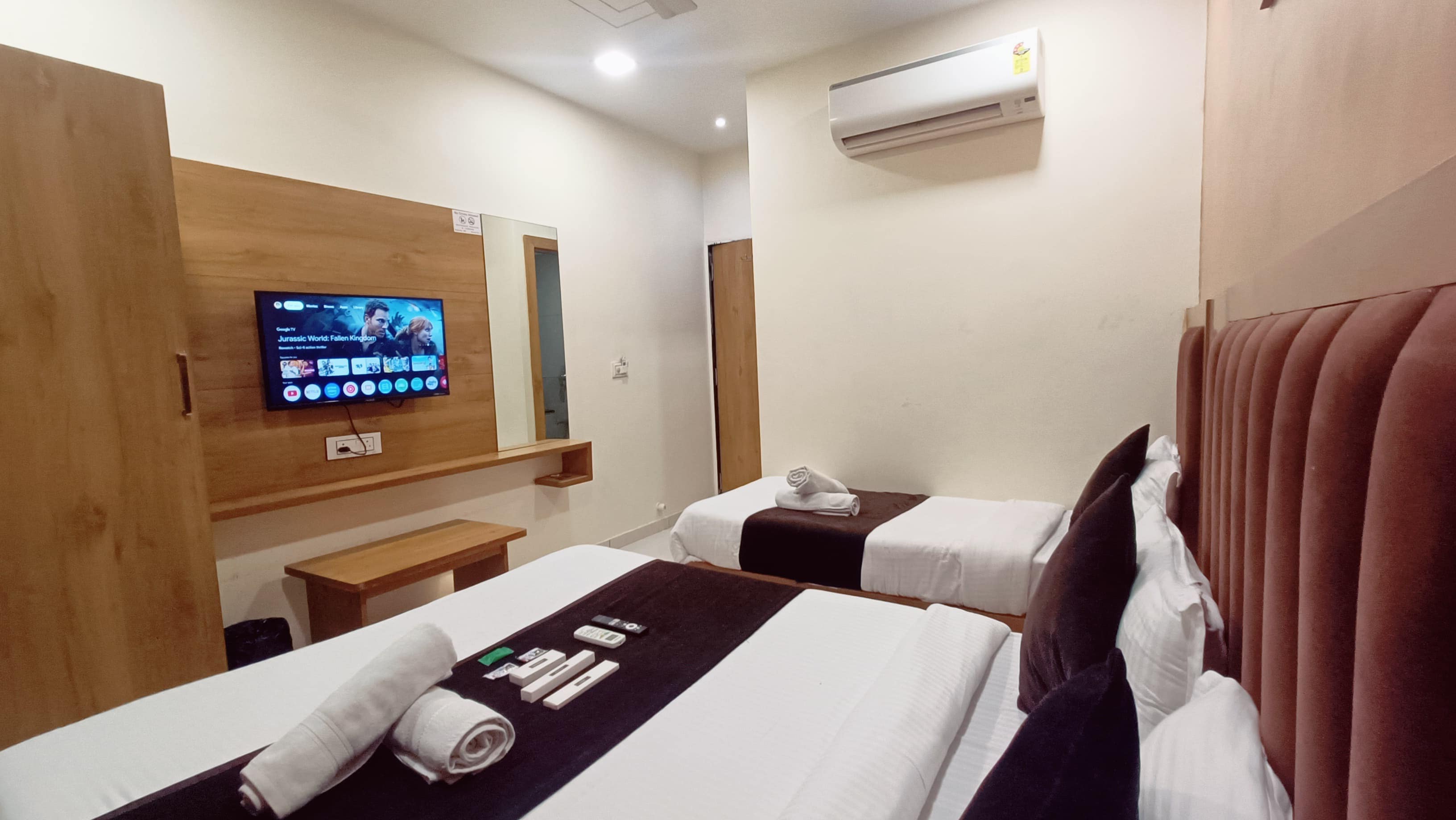 Hotel Suncity Ashram Road - Tap to explore photos