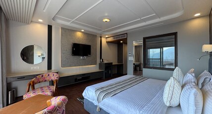 EMROZ KINGS RESORT Room Type - Attic Suite