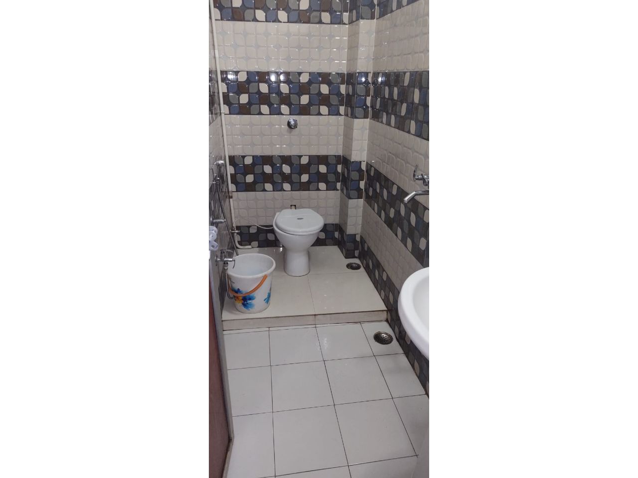 Hotel Shivay - Tap to explore photos