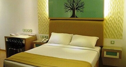 Holiday Place Kuala Lumpur Room Type - Deluxe Double Holiday Place Kuala Lumpur Room Type - Deluxe Double