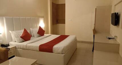Tulip Palm Room Type - Deluxe Room