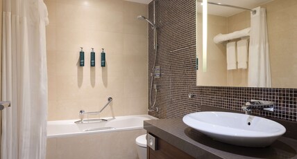 Hilton Cambridge City Centre Room Type - KING JUNIOR SUITE