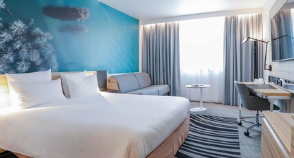Novotel Luxembourg Centre Room Type - Classic Room with 1 queen-size bed and 1 sofa