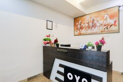 Hotel O Mahaveer Palace