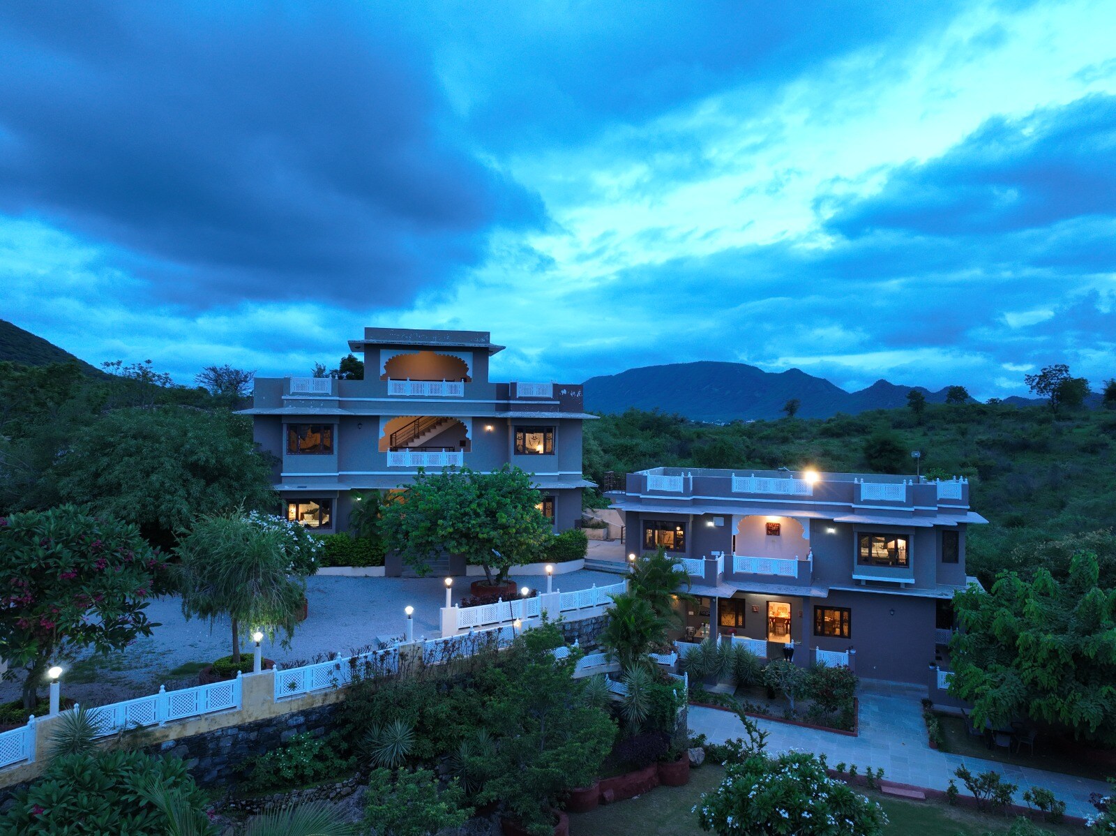 Hotel Mewar Mansion - Tap to explore photos