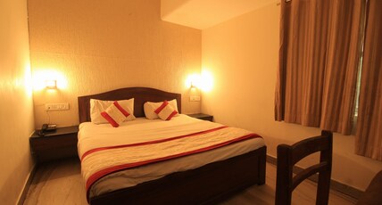 Hotel Vishnu Vilas Room Type - Deluxe Room AC