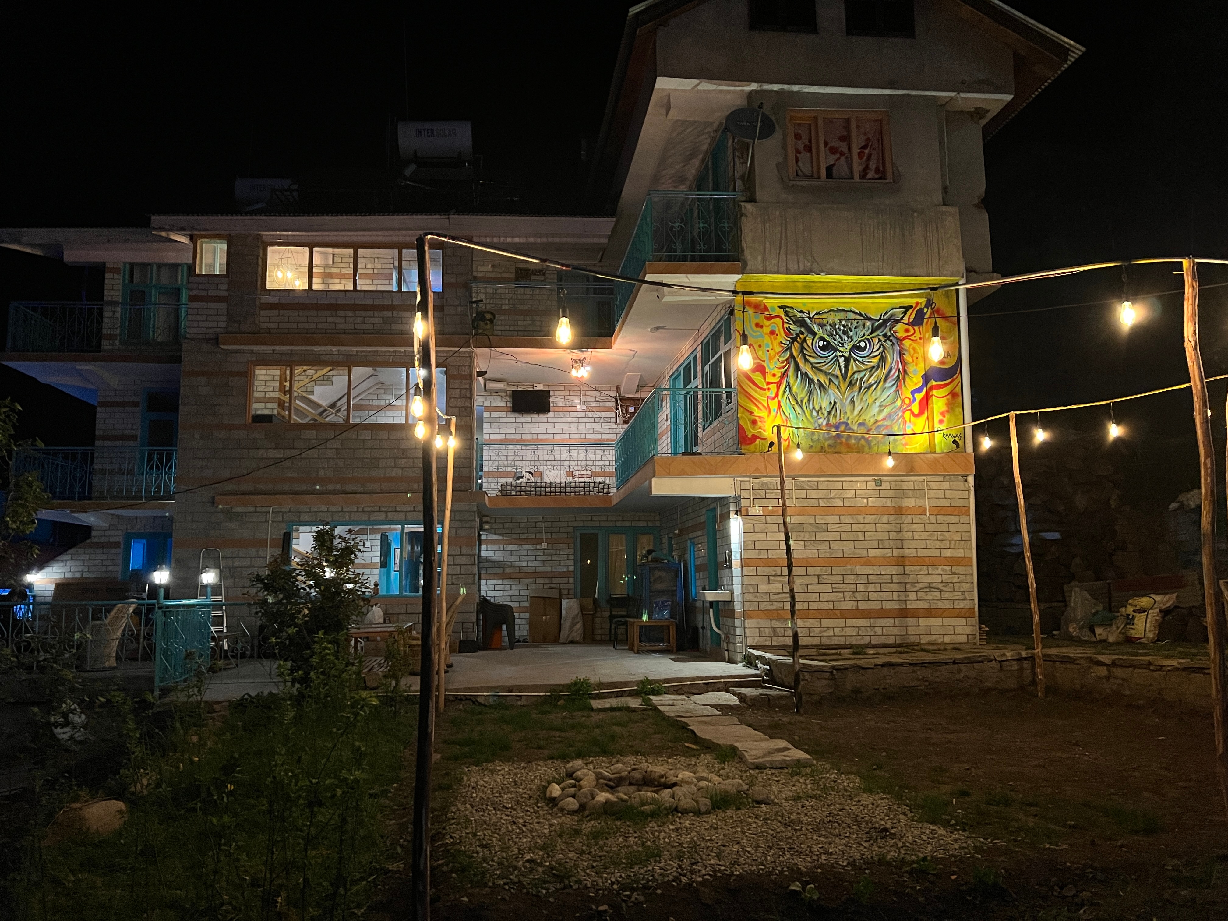ChaleJi Manali Formerly The Vagabond Hostel - Tap to explore photos