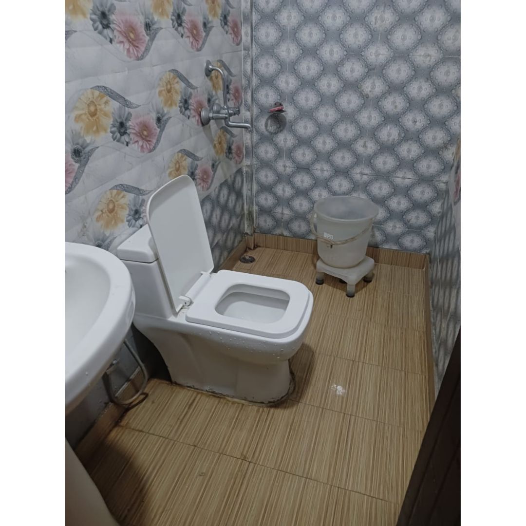 Kulhan Heights Homestay | Rooms & Kitchen - Tap to explore photos