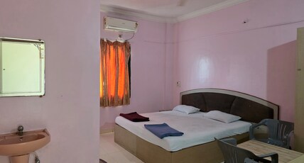 Hotel Dawat Resto & Lodge Room Type - Bedroom 8