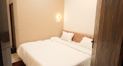 Green Aura home stay Room Type - Executive Room