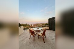 Lakeview Manor w/ Lawn & Terrace | Evara Luex Stay