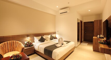 MARIA PARK Room Type - Deluxe double Room