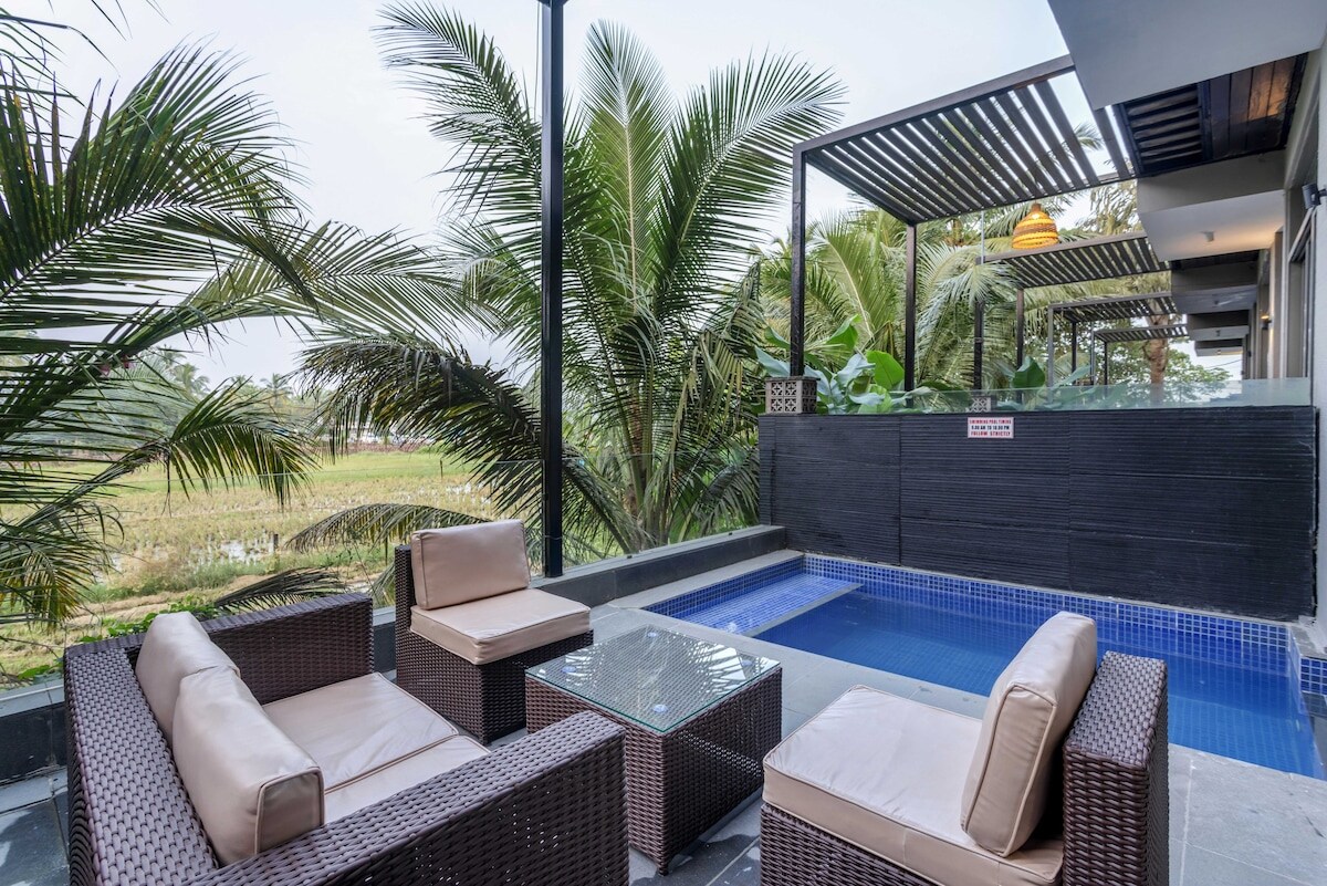 Sereno Brisa 3bhk Pool near Calangute field view - Tap to explore photos