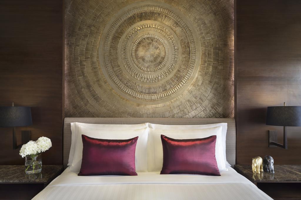 Anantara Riverside Bangkok Resort - Tap to explore photos