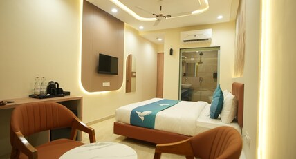 Privilon Hotel Prahladnagar Room Type - Super Deluxe