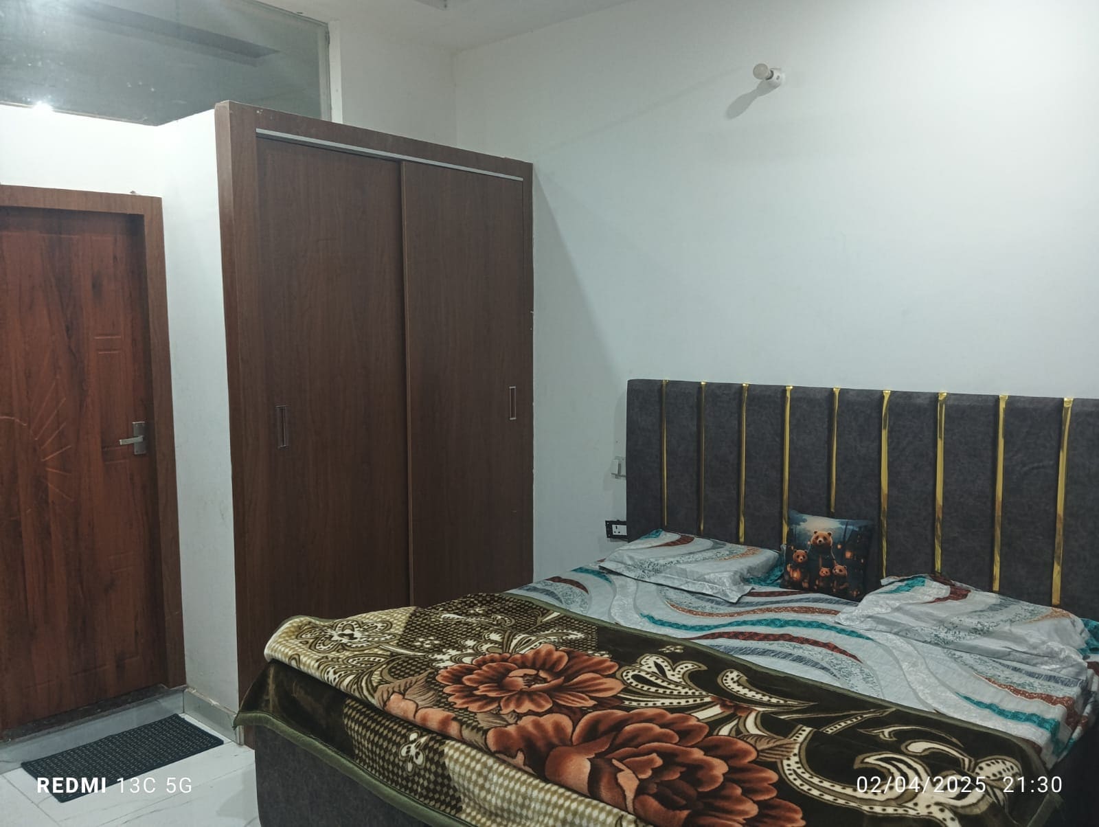 SRINIVASA HOMESTAY ISBT RISHIKESH - Tap to explore photos