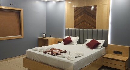 Hotel Metro Inn Room Type - Delux Room