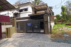 Majestic mirage service villa,munderi