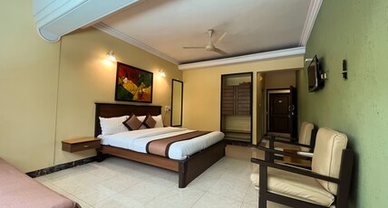Hotel Sai Leela Room Type - Deluxe Room