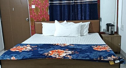 @SMS HOTEL & GUEST HOUSE Room Type - Deluxe room
