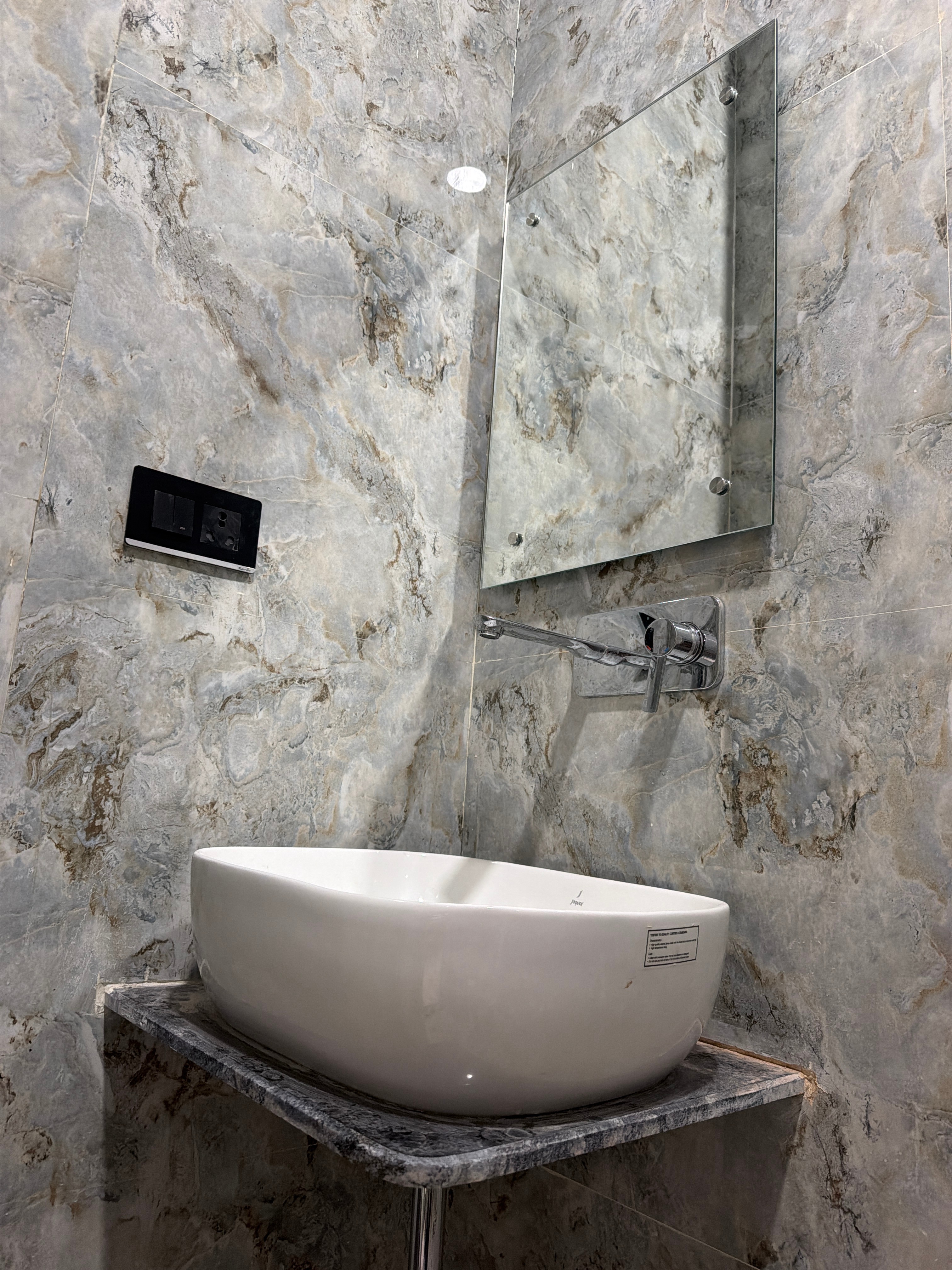 iHeights Luxury Stay & Comfort  - Tap to explore photos