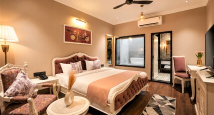 Chandralok - A Boutique Hotel in Udaipur Near Fateh Sagar Lake Room Type - HERITAGE ROOM