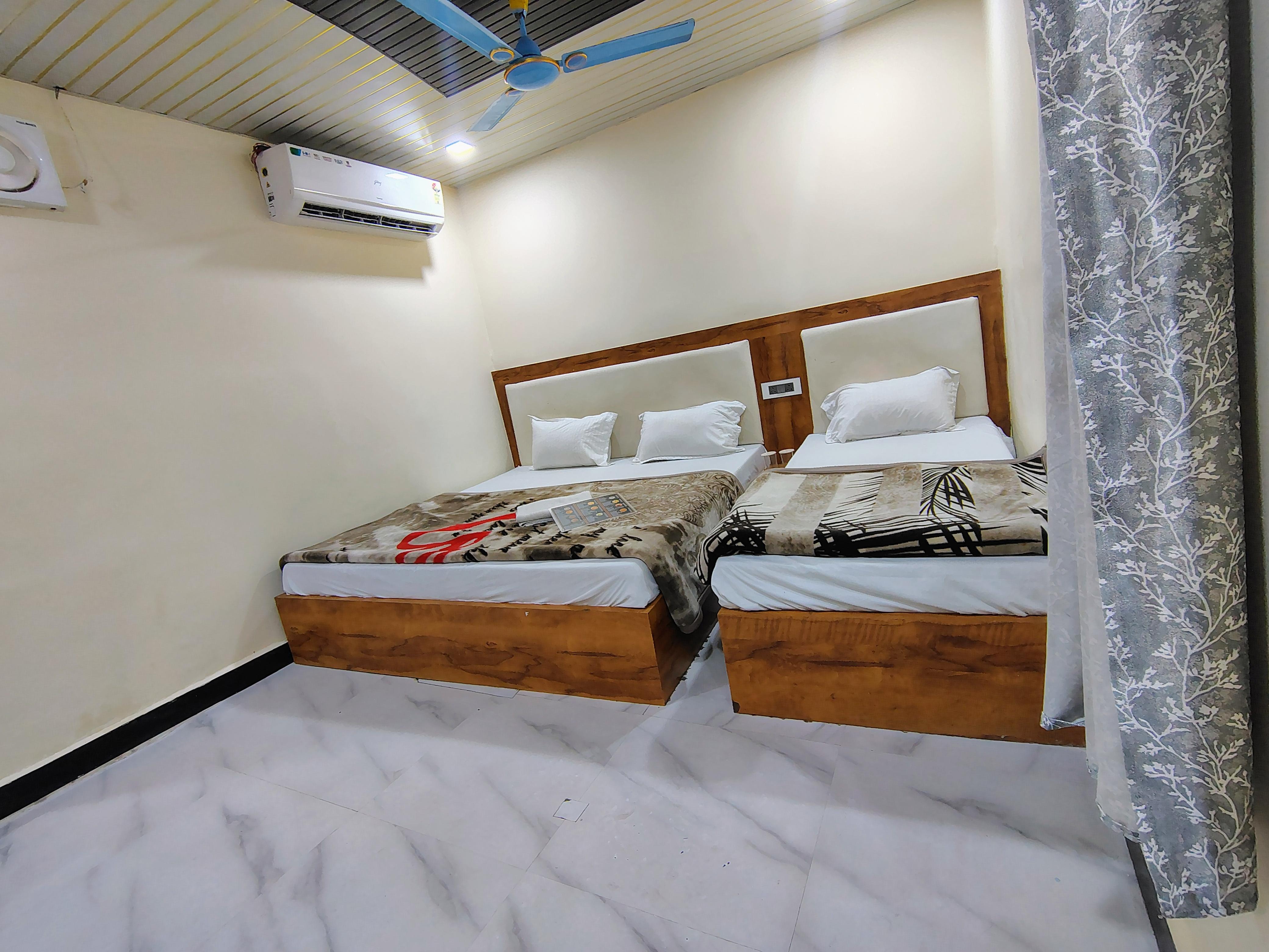 Hotel Diamond inn Mathura - Tap to explore photos