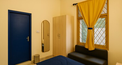 HosteLife Brookfield , By De Royale Hotels Room Type - Spark Suite Room