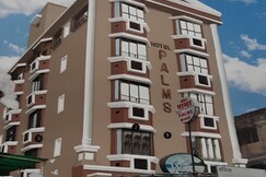 Hotel Palms