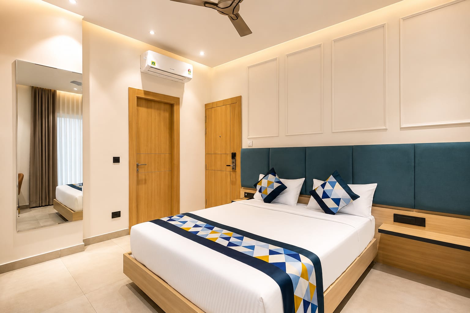 Hotel Shri Govindam Banaras with Parking - Tap to explore photos