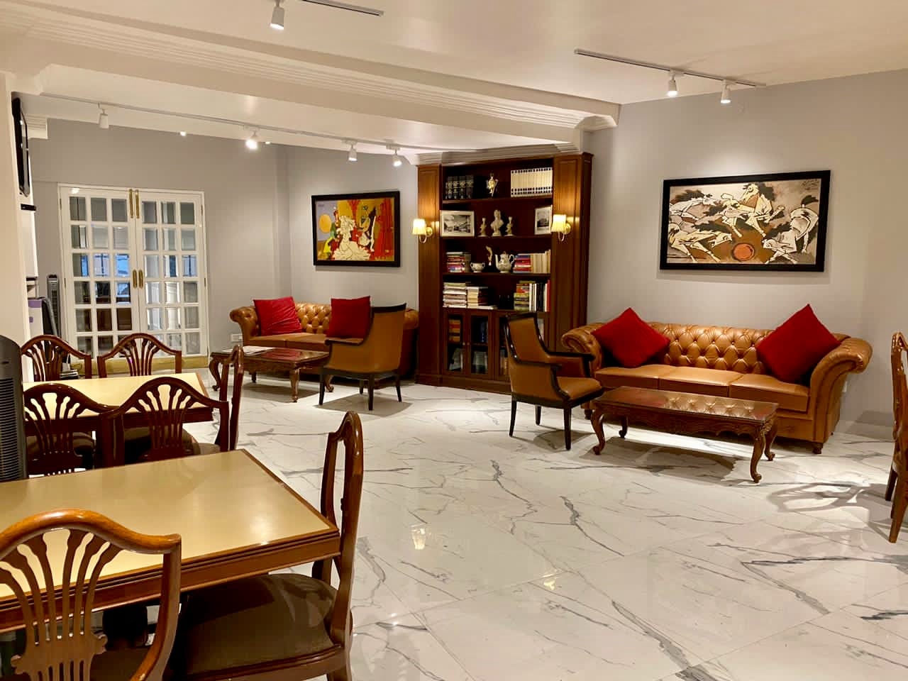 Main gallery