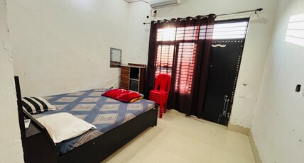 Brij king hotel Room Type - Bedroom 7